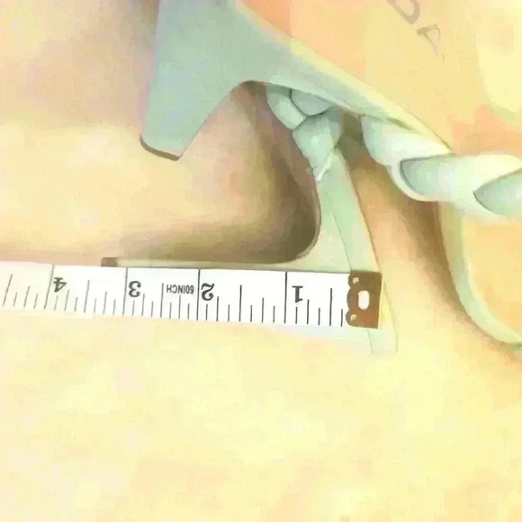 High Heel Braided Sandals Size 7.5 - Picture 6 of 6